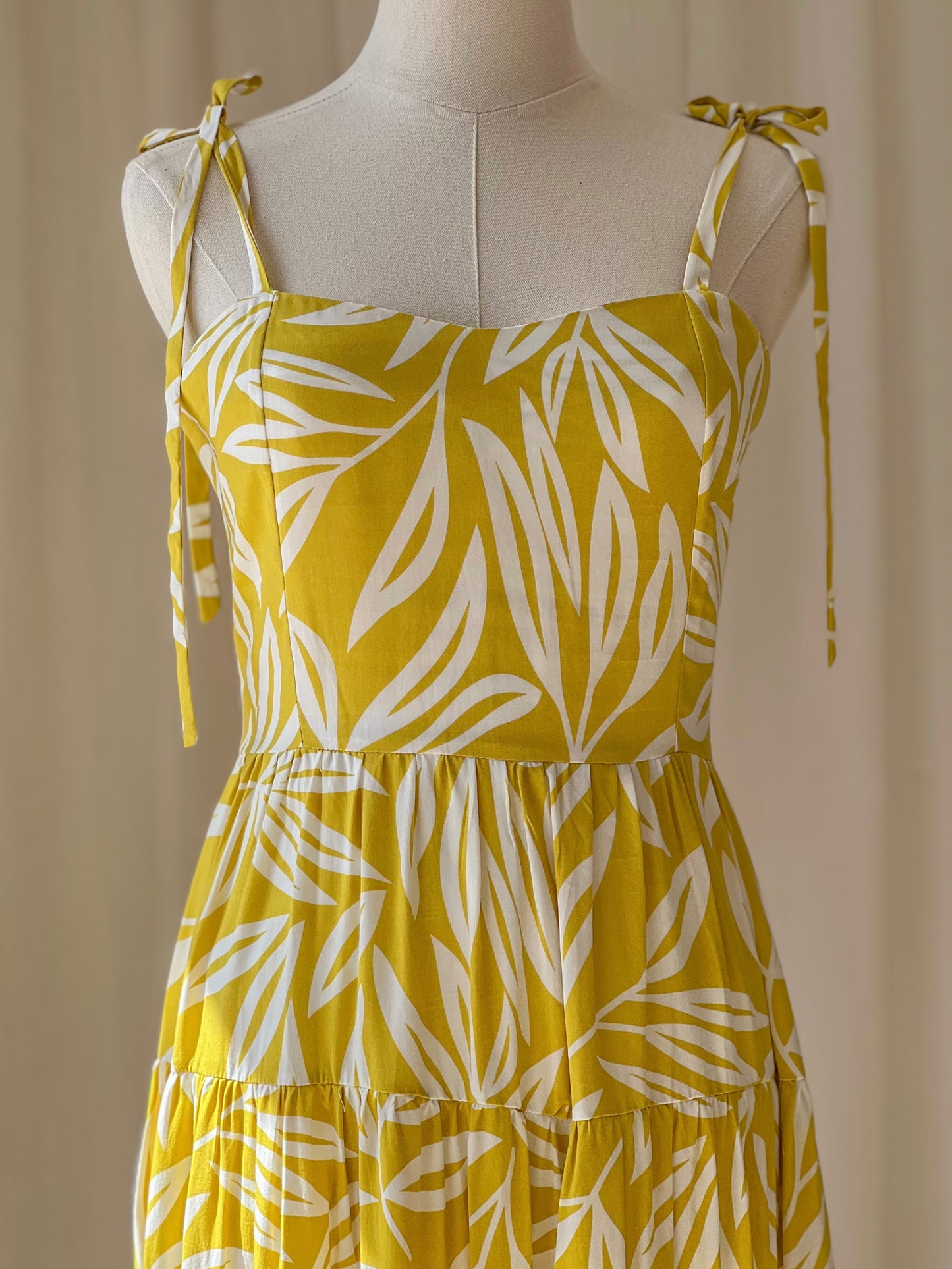 Vestido con tirantes